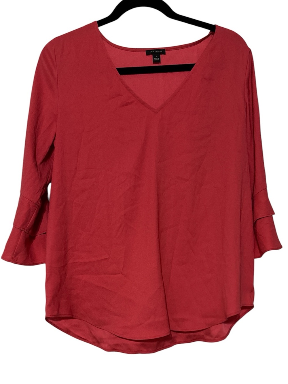 Ann TaylorV-Neck 3/4 Sleeve Ruffle Blouse